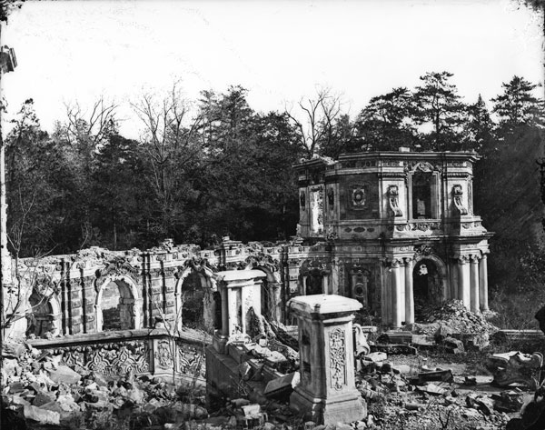 Applications for AAA-A's 5th Leadership Camp: (Im)material Ruins are due on 4/22! ⁣⁣This series interweaves four closed seminar discussions of selected texts with field trips and the diverse knowledge of participants. 

More info here: aaa-a.org/programs/asia-…