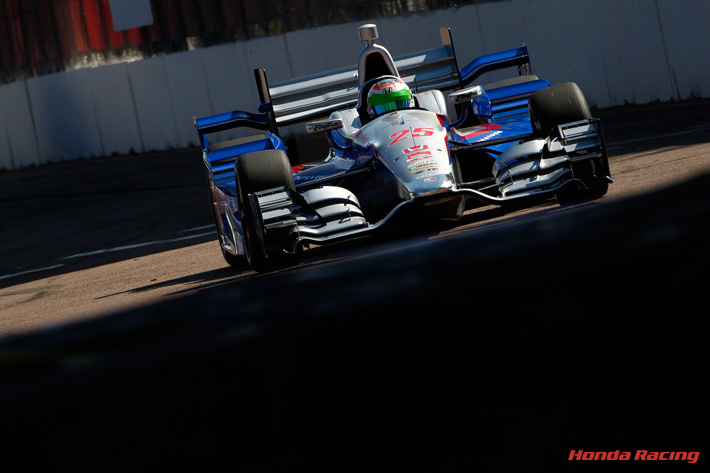 zdravkost's tweet image. Simona de Silvestro laid down a strong 11th-place qualifying lap (1:01.3657) in her Andretti Autosport Dallara-Honda DW12.
A gritty comeback run on the tricky street circuit for the Swiss-Italian driver. 🔥 #OTD 2015 #GPStPete