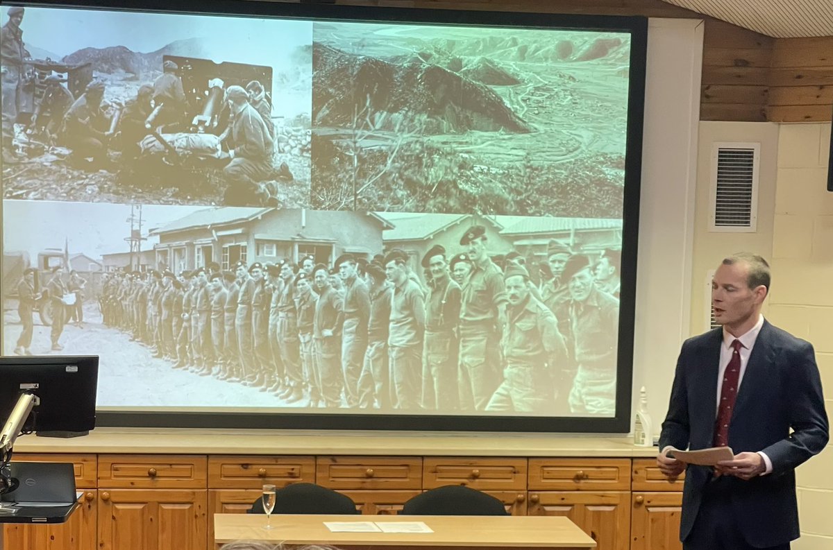 Fantastic Lecture on Followship to produce success between leaders &amp; followers this evening <a href="/RoyalAgUni/">Royal Agricultural University</a> 

Thanks to <a href="/langley_sharp/">Langley Sharp</a> for speaking to us on the what? Why? &amp; who? With stories of heroism &amp; responsibility 

<a href="/juliekentmbe/">Julie Kent MBE</a> <a href="/AndrewTabor1/">Andrew Tabor 🇺🇦</a> <a href="/ChairGFirstLEP/">Ruth Dooley</a> #leadership