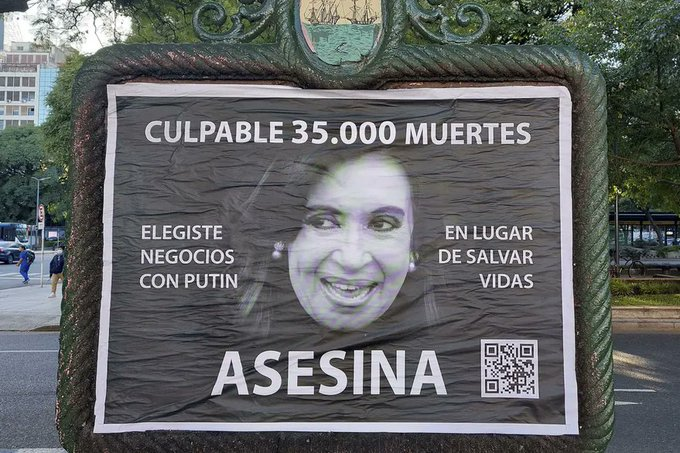 victorfyt's tweet photo. ¿Para vos quién hizo este poster? https://t.co/ioxWzHh2bT