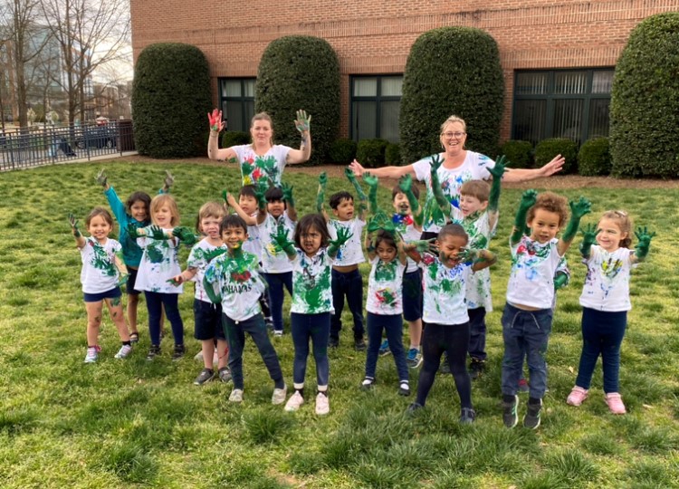 BISCharlotte's tweet image. Foundation 2 have had a fantastic time taking part in our very own Holi party!
We assigned a meaning to each of the 4 colours that we used:
Green: Happiness
Red: Kindness
Blue: Perseverance
Yellow: Knowledge/New Learning
Happy Holi and Happy Spring!