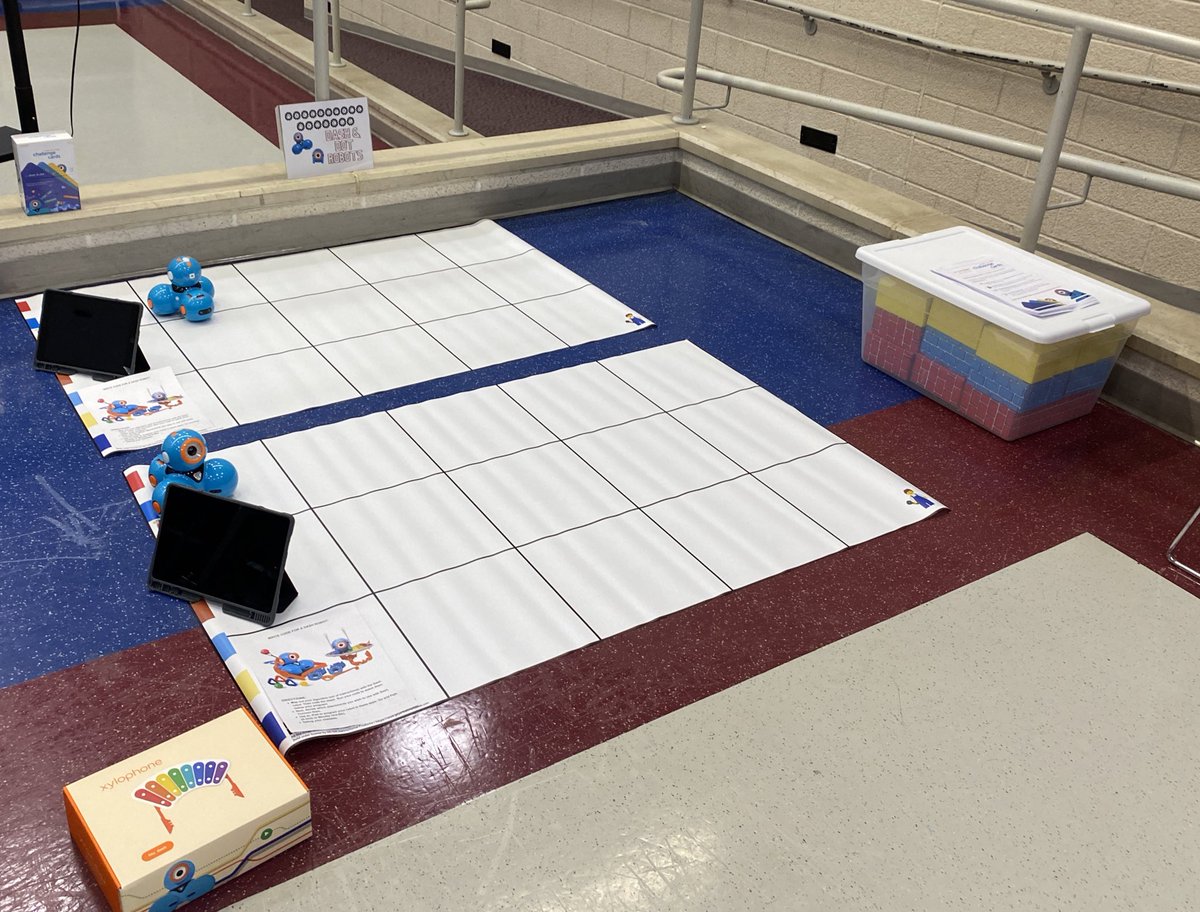 MGruber0424's tweet photo. What an amazing #STEAM night this weekend! Thank you to all of our @KutztownASD families for coming out! @miss_mease and I loved showcasing Makerspace tools we use with the engineering design process! @GESKASD @barnesdeborah https://t.co/9pLHIaeiCC