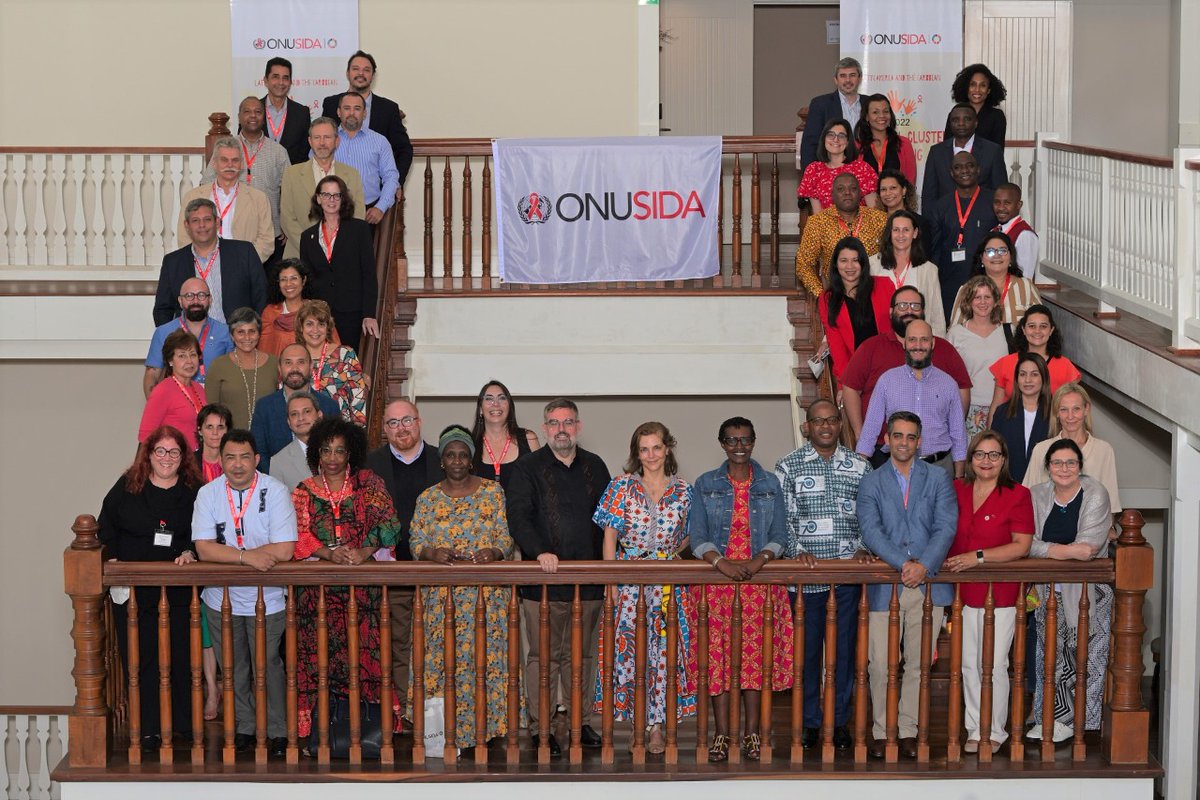 ONUSIDA_VE's tweet photo. Directora de @ONUSIDA_VE presente en el Encuentro del Grupo Regional con los equipos de país de América Latina y el Caribe, @OnusidaLatina, @LuisaCabal_, y la Directora Ejecutiva de @UNAIDS, @Winnie_Byanyima, reflexionando sobre las nuevas pautas de trabajo para poner #FinAlSida. https://t.co/KB8CR4Yc7K