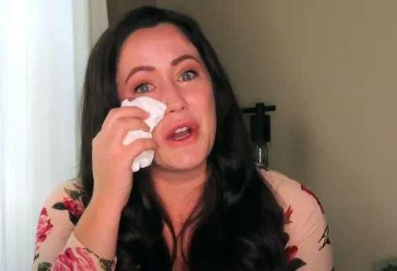 #TeenMom2 Jenelle Evans Shares Hospital Footage After Scary Diagnosis! https://t.co/1Q8lNFyfHM https://t.co/NJwP4MMdLz