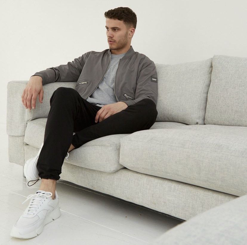 Make a statement this season with these versatile, tailored essentials. Fenton Combat Pants, with our Oliver T-Shirt and Bomber Jacket. #JamesonCarter⁠
⁠
Available to purchase for preorder via our website.