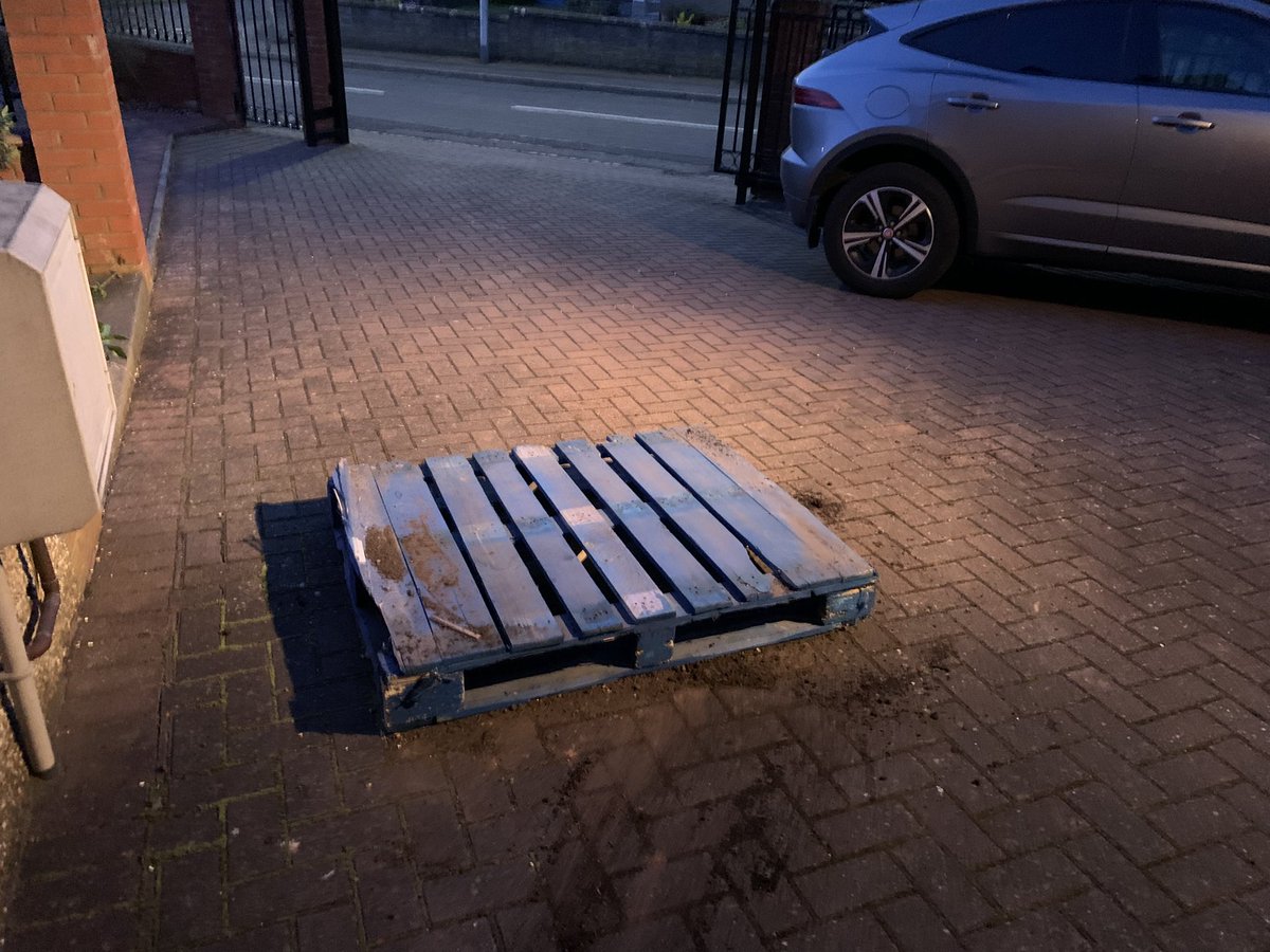 Kenny Lowe tweet media