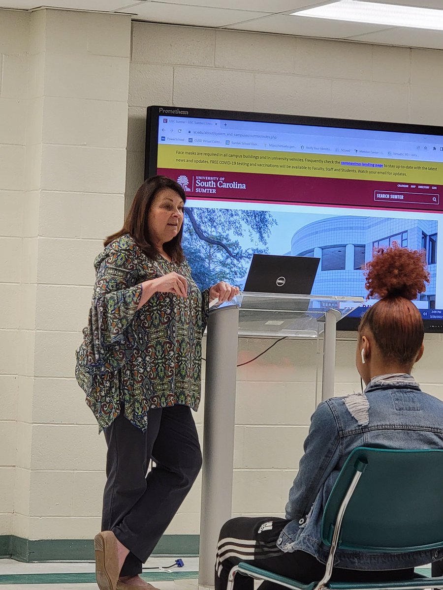 MRS_SHENRYHAND's tweet photo. Thank you Tina Simenson, Nursing Admin for USC-Aiken at Sumter School of Nursing for speaking with a group of Lakewood students who are interested in nursing.  Mrs. Simenson discussed differences between an Associate's Degree in Nursing and the Bachelor's Degree in Nursing (BSN). https://t.co/5JtiZABsiD