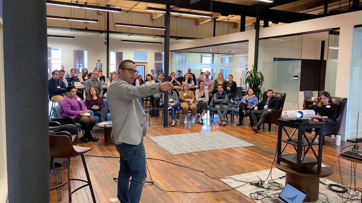 alumniventures's tweet photo. AV NEWS. This past week, employees from all over the country came together at our headquarters in Manchester, NH for an internal company summit. It was great to see so many new faces and be together as one AV team in the same place. #NetworkPoweredVC #LifeAtAV https://t.co/7DZIw4HCg4