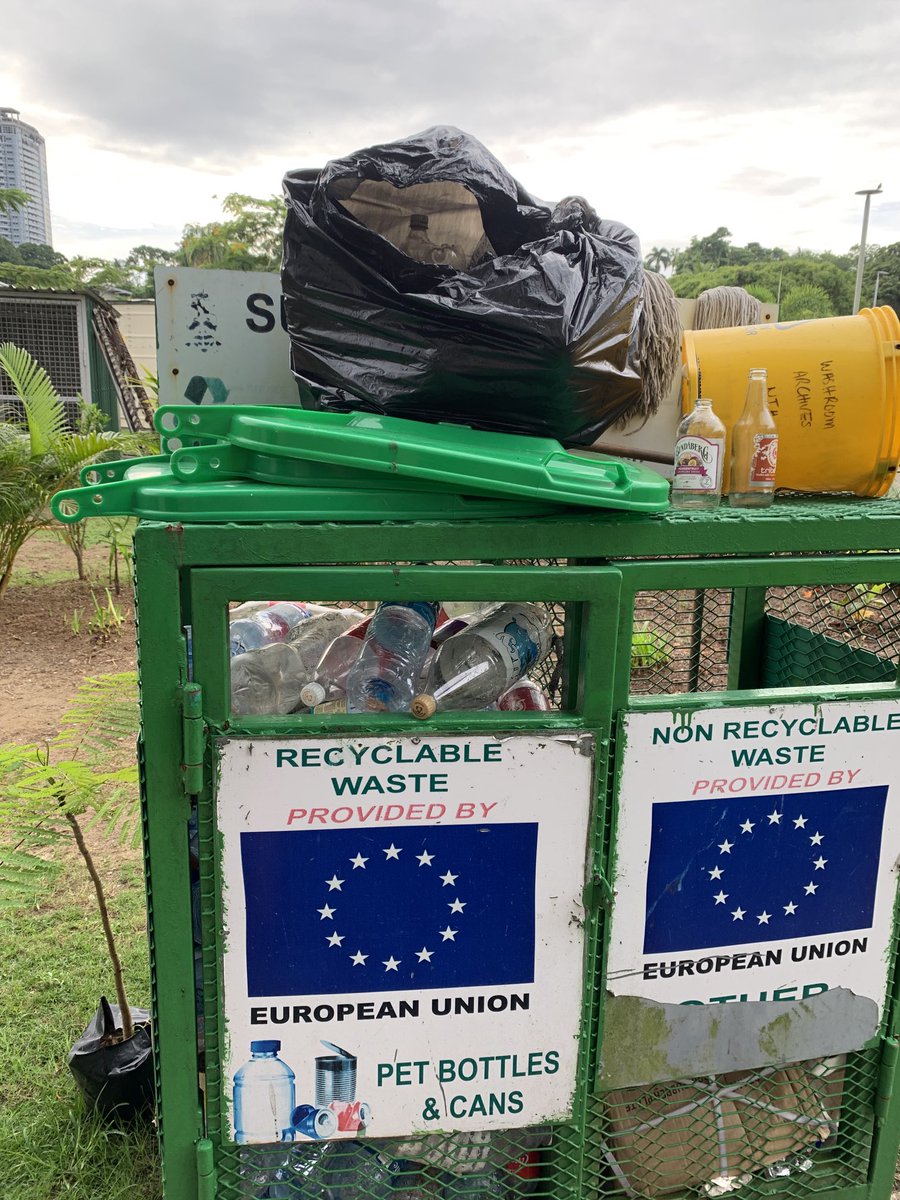 PaulWelsh_UK's tweet photo. 65 plastic bottles this morning. Some folk smile, many look away. The bottles I collected y’day are still in the recycling bin at Albert Park so it’s now full. Hope someone collects today #litterrun https://t.co/JvM4WVeouk
