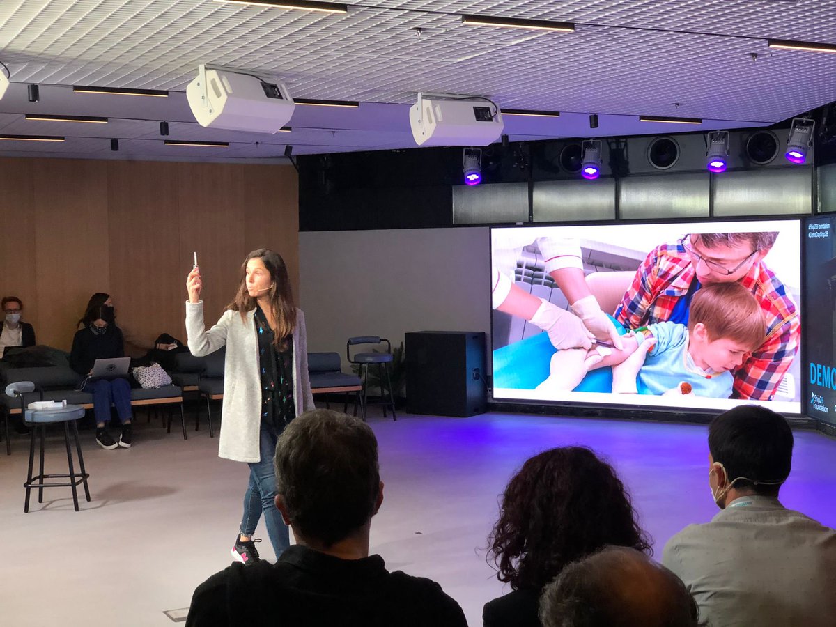 DianaBallart's tweet photo. Hoy damos por finalizada la aceleración en @Ship2BFound con el #DemoDay presencial en el que hemos compartido opiniones con inversores y, además, nos han dado el reconocimiento al mejor pitch sector #health. ¡GRACIAS equipo #Ship2B por el apoyo! 💙 #impact #innovation #startup https://t.co/KMOQsJCNvN