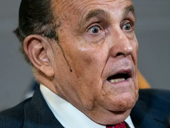streetlevelview's tweet photo. @jjmacnab Rudy rn https://t.co/Kf0xuDpSZp