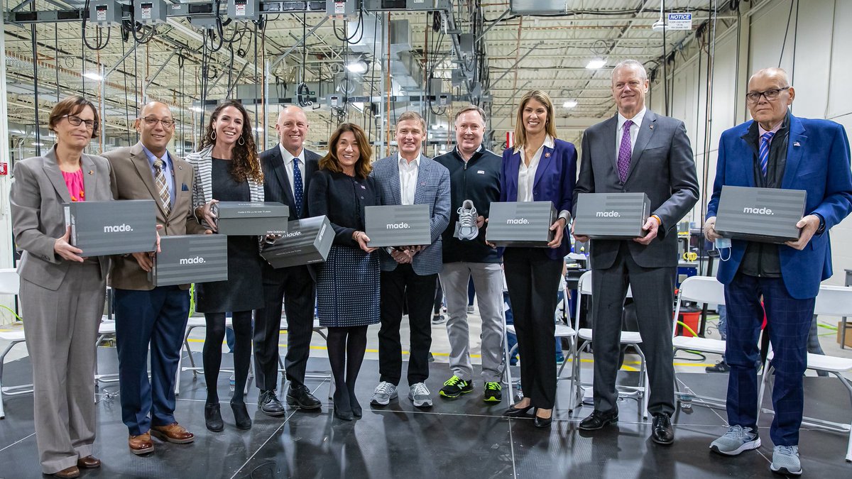 MassEOED's tweet photo. Sec. Kennealy and Undersecretary @ashleystolba joined @MassGovernor and @MassLtGov in Methuen to celebrate @newbalance's new #MadeInMA footwear factory. The company plans to double the current workforce and production capabilities at the factory by the end of the year. #MAmfg https://t.co/1qgYcLD4MS