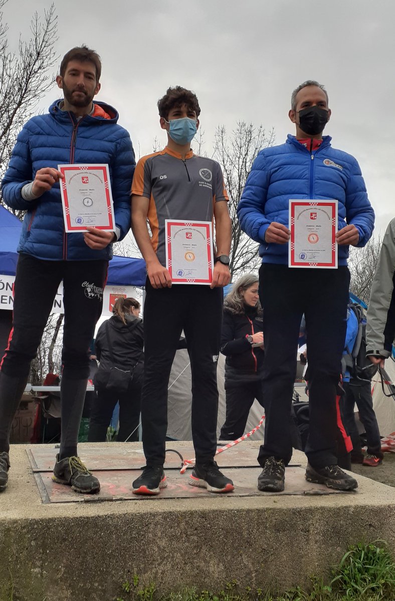 Buena preparación para los #CEO2022 #ORIENTACION de  <a href="/ClubOCharlies/">O-Charlies Leganés</a>  en el Cto. de Madrid de media distancia: 4🥇3🥉 y 3, incluyendo el ORO en Élite masculino.