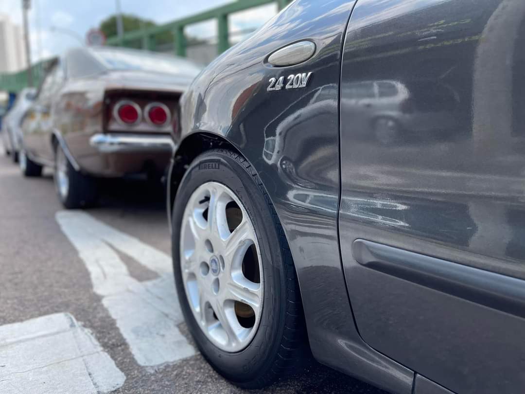 AutoLegendz's tweet photo. Fiat Marea sedan
Motor: L5 2.4 20V DOHC N/A
Potência: 160cv a 6000rpm
Torque: 21Kgfm a 3500rpm
0-100km/h: 9,8s
Vel. Máxima: 205km/h
Peso: 1335kg
Tração: dianteira
Produção: 1999-2007
Peso/Potência: 8,3kg/cv
Médio: R$16k(BR)
País: Itália https://t.co/vbDmV4GUTe