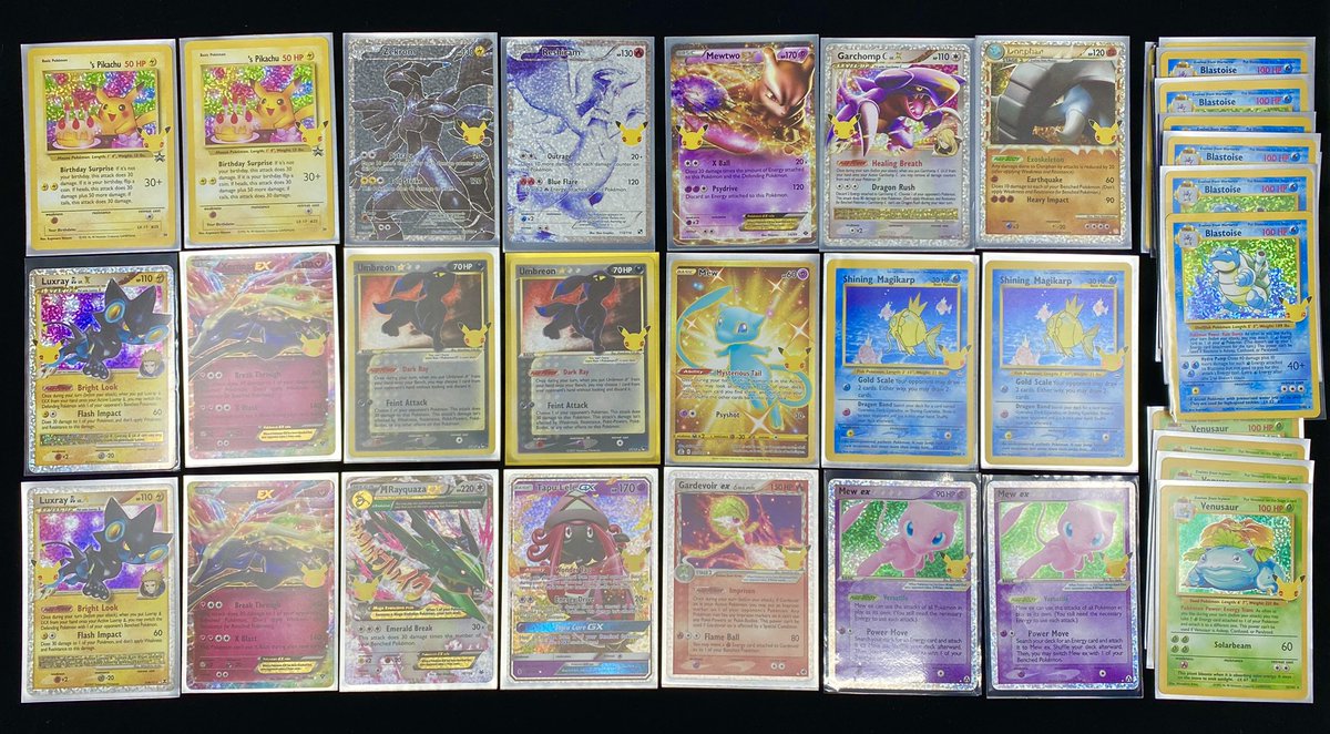 Anyone still looking to finish up their Celebrations set? Everything pictured for sale✨

#PokemonTCG
#Pokefam
