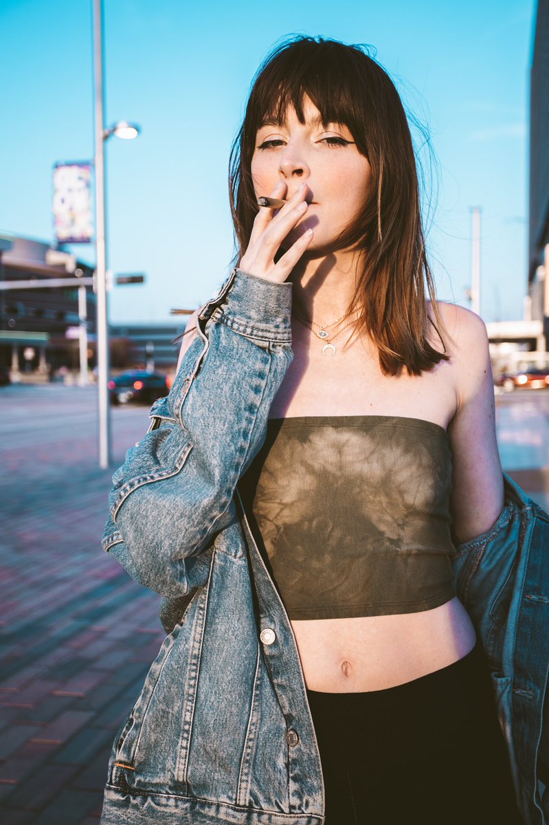 Drop a 💨 or 🪴 if you like smoking flower or wearing hemp clothing