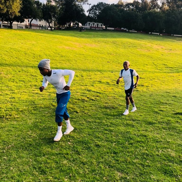 Wits_Chapter's tweet photo. The boys officially back to the field in preparation of the league beginning on monday🏃‍♂️🏃‍♂️🏃‍♂️🏃‍♂️.

Introducing...🔥🔥🔥
Kutlwanong (WITS) FC ⚽⚽⚽

#Topofthetable
#Kutlwanong
#PromathsAlumni
#Investec
#WitsUniversity
#soccer https://t.co/E2GtFmaCcA