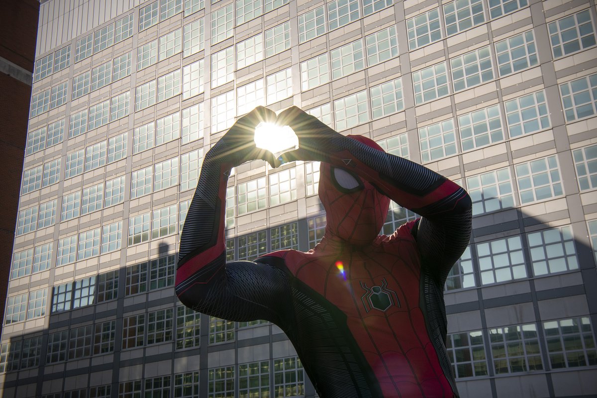 OSUWexMed's tweet photo. #OSUWexMed nurse Phil, aka @OSUSpidey, often dons a Spiderman costume to spread kindness across The Ohio State University. Today, he was featured on Good Morning America and received a special Marvel surprise - a trip to Hollywood to attend the Dr. Strange movie premier. https://t.co/GSc9gCtNzY