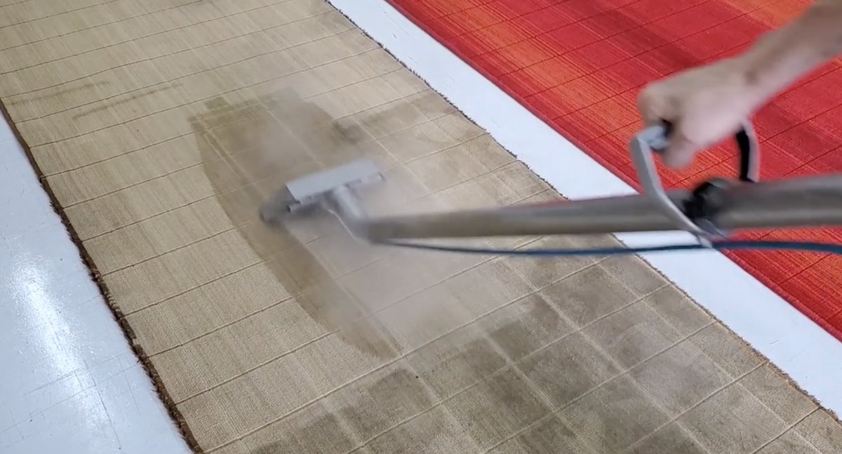 BocksSteamStar's tweet photo. Do you have runners or area rugs that need to be cleaned from your business or home? Here is an example of a really dirty runner and how our deep cleaning makes a huge difference! We offer pick-up and delivery of your area rugs!  Call us at (913) 438-7767 https://t.co/N1D0SvJsfI