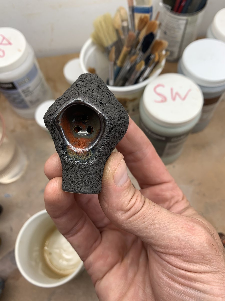 Big smile when I pulled this one out of the kiln. Lava glaze! This is going to look sweet with a Koa wood mouthpiece! #hipipefarm #coboocreations #offthehump #handthrown #koa #bigislandmade #420pipes #hybridpipes #ceramicpipe #pipesmoking #pipes #pipesmoker #woodpipe #classypipe