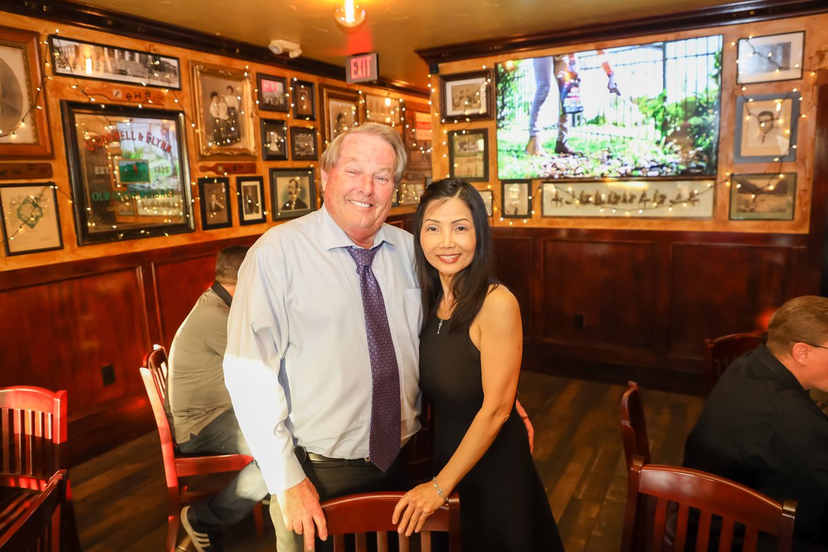 iechamber_'s tweet photo. Thank you all for attending my Monthly Mingle. The Monthly Mingle is intended for new regional chamber members and prospects to engage and learn about the #IERCC. Next Monthly Mingle - April 20th, 5:00 PM. Full album here https://t.co/Ja8QGlmXUF https://t.co/P8ohkZsEfX