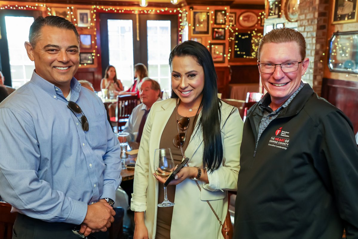 iechamber_'s tweet photo. Thank you all for attending my Monthly Mingle. The Monthly Mingle is intended for new regional chamber members and prospects to engage and learn about the #IERCC. Next Monthly Mingle - April 20th, 5:00 PM. Full album here https://t.co/Ja8QGlmXUF https://t.co/P8ohkZsEfX