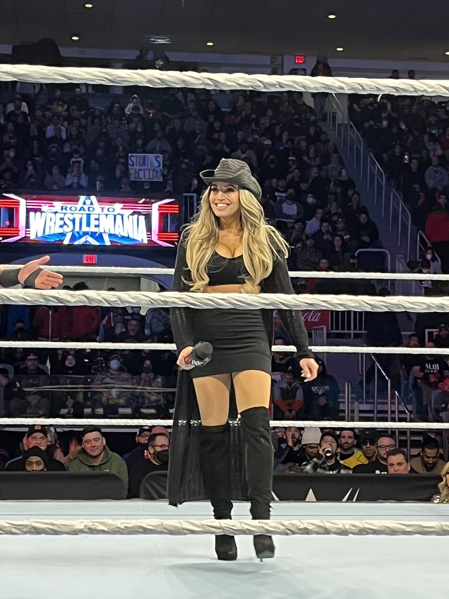 Gotta love that Trish Stratus can still pull this off! https://t.co/buwNMe3SEI