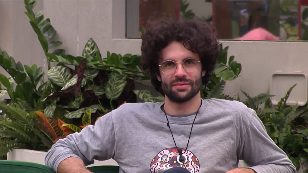 Rafa (@Rafamartinezala): "Marta y yo tenemos muchas cosas en común" 
🔁 No se parecen en nada 
❤️ Yo también lo pienso 
 #Secret28M bit.ly/3E9X1NG