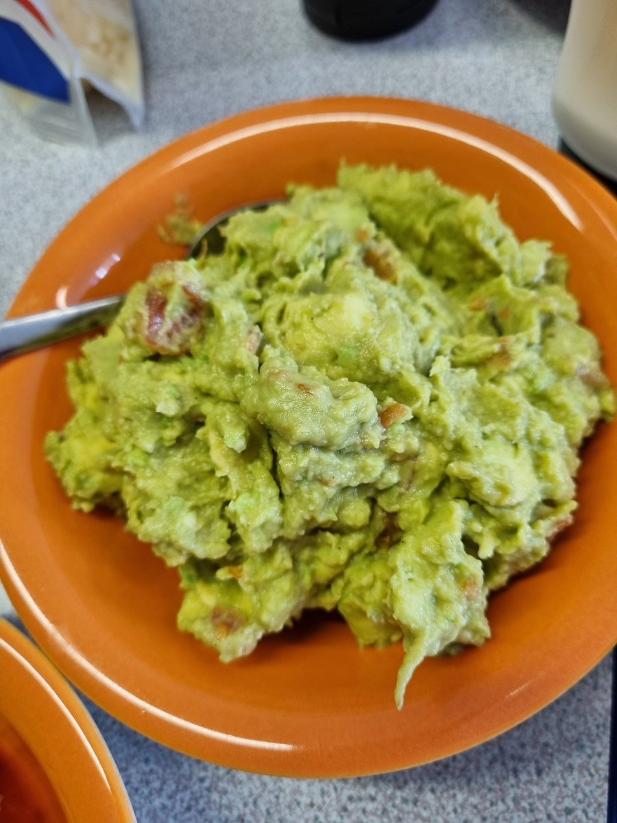 MatthiasEmma_'s tweet photo. Throwback to Friday last week when the fab four made their own guacamole and salsa from scratch ๐ฎ The chilli cheese mix proving to be a little too hot!๐ฅ I did have a cheeky taste of the nachos though! Yum!
#wellbeing #cooking #sqa #healthychoices #education #hslw #forres https://t.co/TBkMu6zr8H