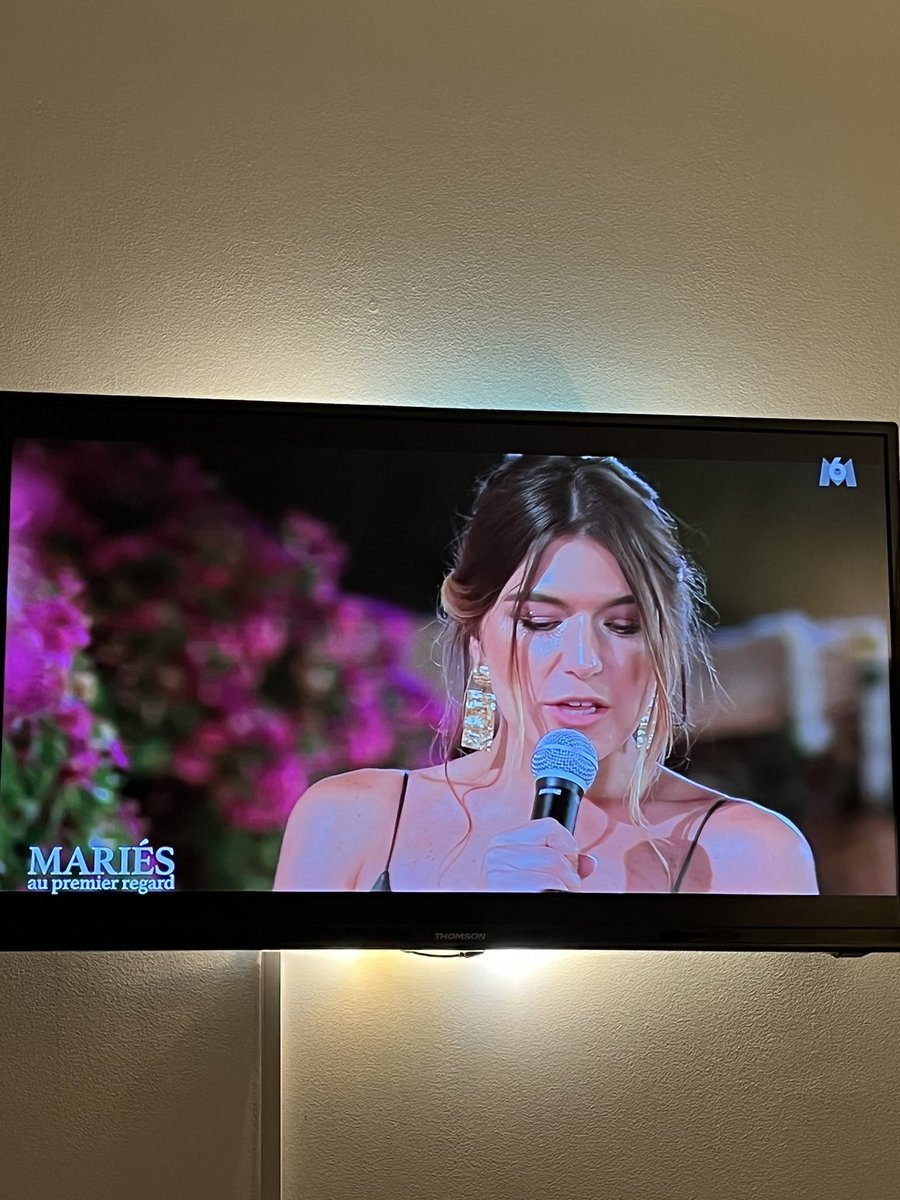 kohlantatata's tweet photo. "Je t'aime, et je veux que tu sois le père de mes enfants mon frère" #MAPR #mariesau1erregard https://t.co/PCYHNGUibG