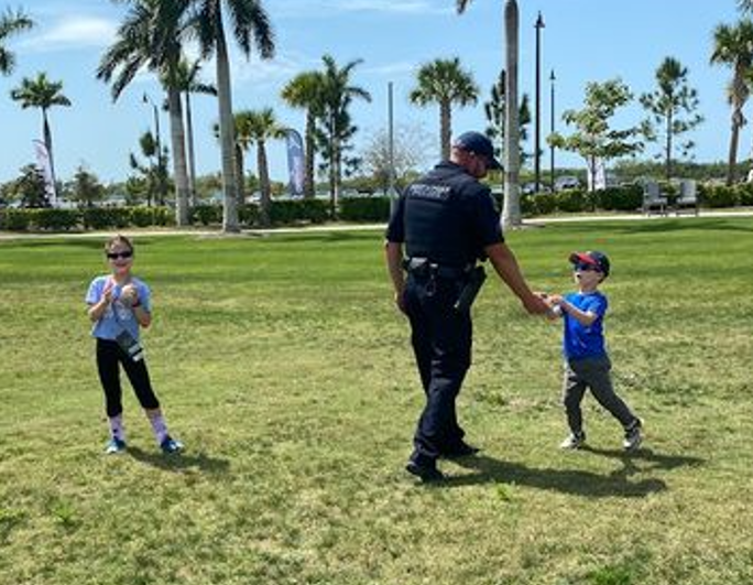 NorthPortPolice's tweet photo. It's awesome to get nice notes like this "Thank you to the officer who was so kind and gave my children 2 baseballs at Cool Today Park today. You made their day!" Great to meet Cayla 7 and Jake 4. #communityofunity https://t.co/YSnv2VJLCS