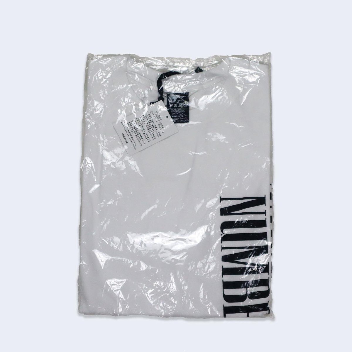 Curated479's tweet photo. Number Nine Logo T-Shirt

Classic logo graphic T-shirt. This shirt is new with tags, keep them on if you really want to show off.

Measurements:
Marked size 3 
Shoulder 17”
Chest 21.5“
Length 26“

#curated #curated479 #numbernine https://t.co/lVVEsig7jM