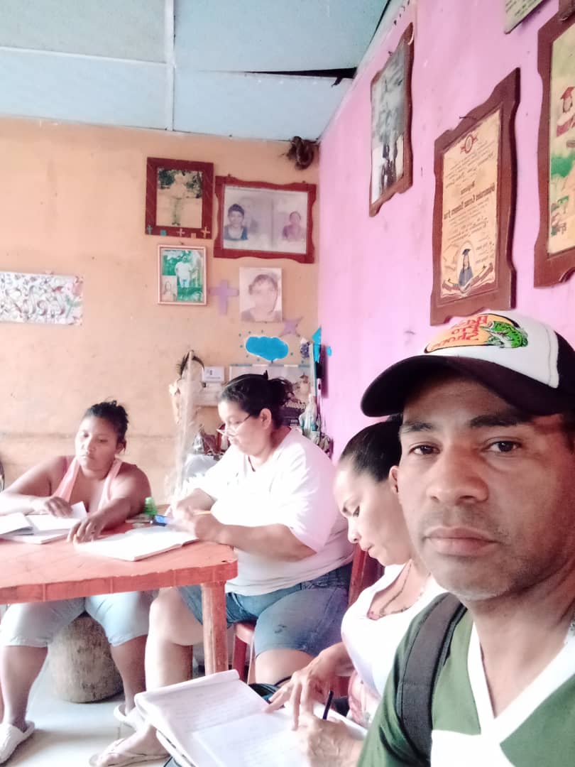 ribas_planas's tweet photo. Supervisión de los ambientes educativos de la parroquia Gustavo Vegas León a cargo del Prof. Gabino Romero...
@mision_ribaslar
@AurimarVargas1
@CarolaysFalcon
@NicolasMaduro
@MPPEDUCACION
@Alc_SimonPlanas https://t.co/k4SlmgcI4y