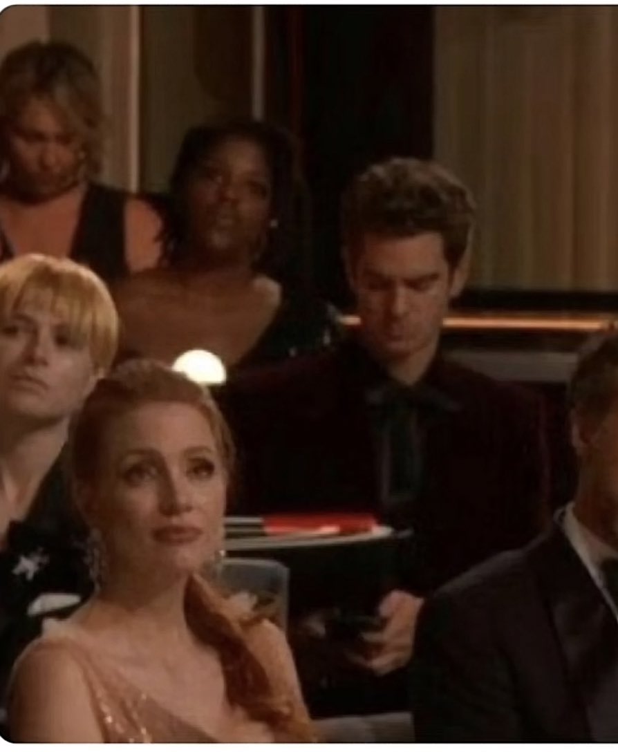 Andrew Garfield texting the other Spider Man’s  to ask if will smith slapped Chris Rock in the other Universe #Oscars