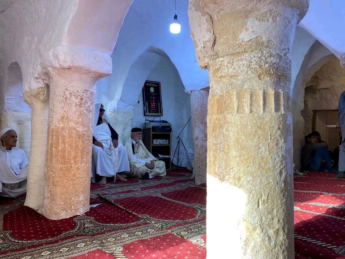 الله أكبر ولله الحمد 
افتتاح مسجد القصر العتيق بمدينة جادو (تمزغيدا إن غسرو)
بعد ترميمه 
فبارك الله في كل من ساهم في هذا العمل العظيم وتقبل الله منهم صالح عملهم وجعله الله في ميزان حسناتهم.
