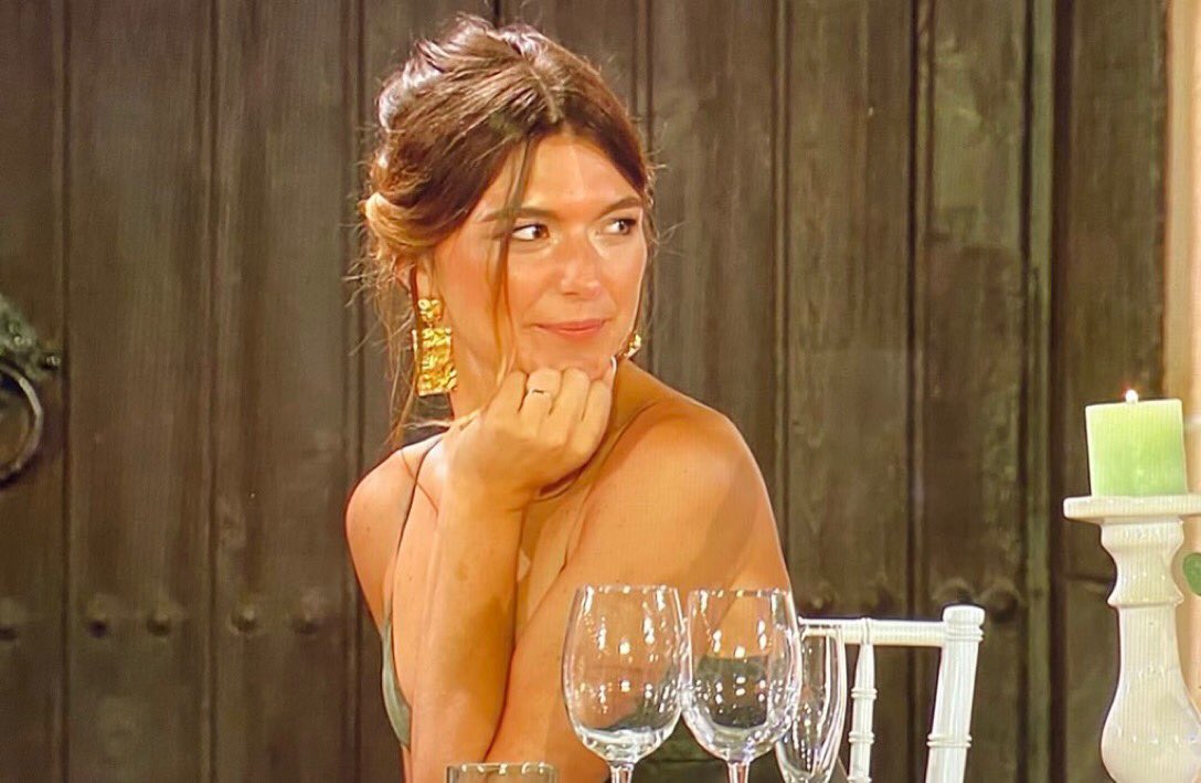 zeflo77's tweet photo. Et si je pétais le mariage de mon frère ce soir #MariesAu1erRegard https://t.co/HnO8LsdVEY