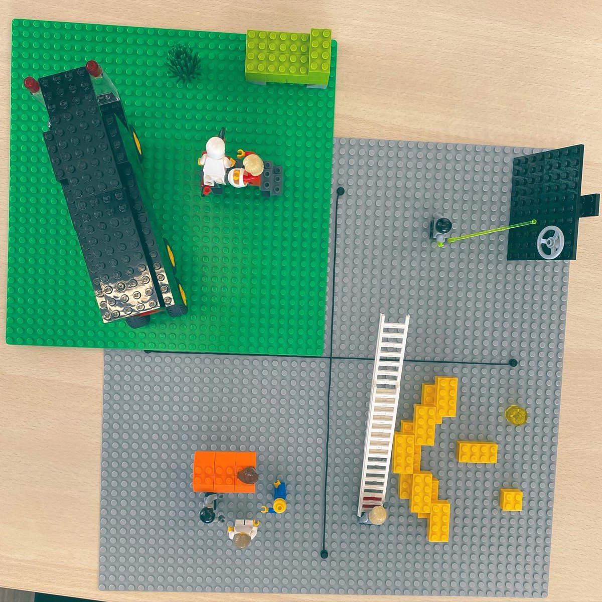 titodelafuente's tweet photo. 230 talleres después sigo enamorado de la metodologia #LegoSeriousplay 😍 hoy volvimos a explorar el futuro que emerge construyendo #mandaladevision en la #Lanzadera de #Pielagos
Maravilla de día que acabamos con el inicio de un plan de acción 🙌
#Lego
#LSP
#legoseriousplaymethod https://t.co/WR0msMqGLb