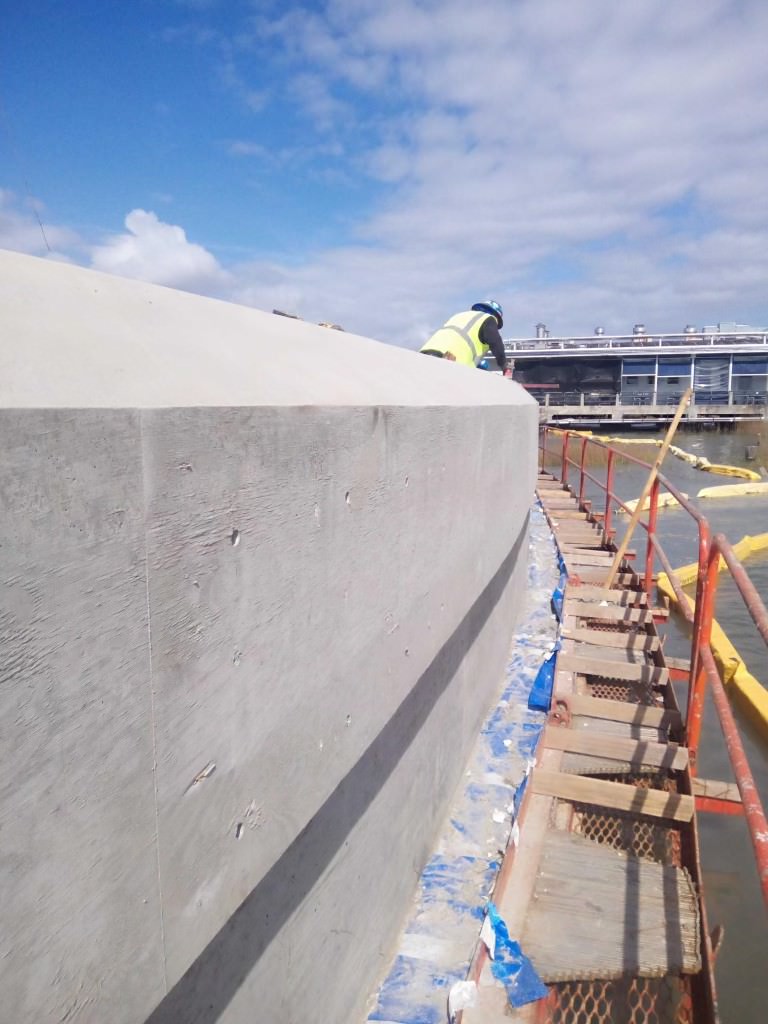 EquipCorp's tweet photo. You're looking at a meticulous wall in Charleston, South Carolina that was made possible by our Dawson Sheet Pile Capping System. #SheetPileWall https://t.co/xsdHAWv9ZX