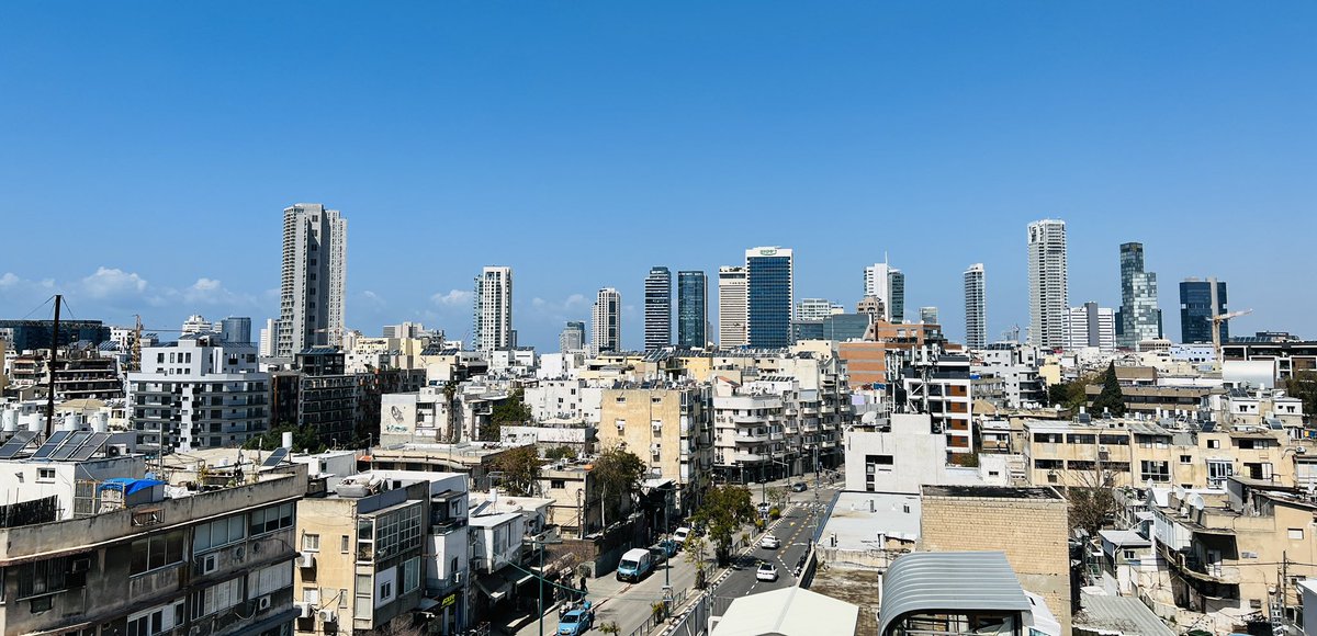 Termina la primera etapa de esta semana con el segundo día de trabajo en Tel Aviv. Debo de decir que esta ciudad me ha sorprendido gratamente. Muy moderna y viva. Con una increíble cantidad de empresas tecnológicas con un enfoque de mercado totalmente global.#Telaviv