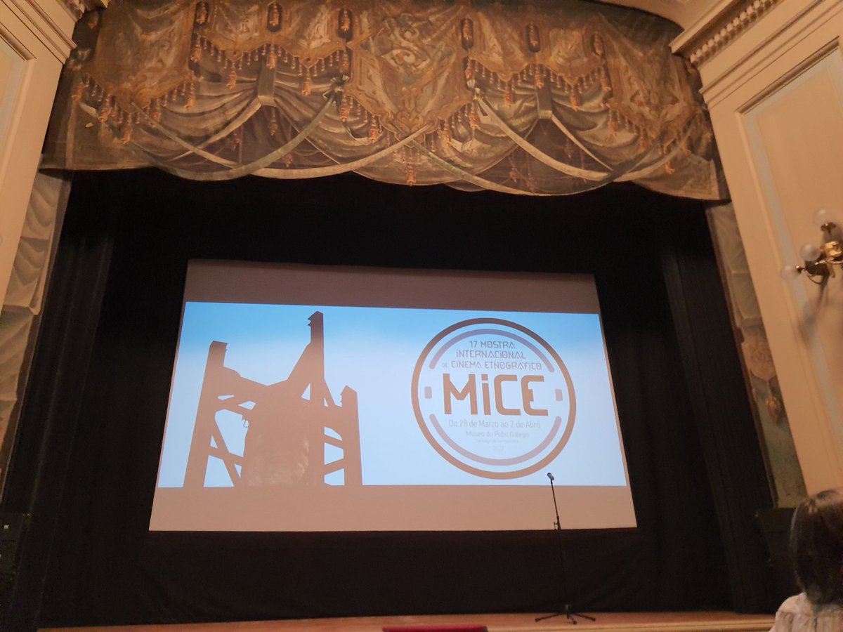 E hoxe comezou a MICE cun emotivo documental sobre o Festival  Olloboi. Non perdades un magnífico programa. Parabèns, máis unha vez, a Ana Estèvez e ao Museo do Pobo Galego por facelo posíbel. #MICE
