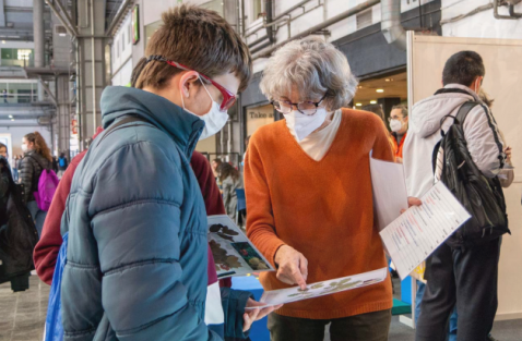 crai_ub's tweet photo. 📢 Participació del Centre de Documentació de Biodiversitat Vegetal #CeDocBiV (@HerbariBCN) del #CRAIUB, al @saloensenyament 2022, on va realitzar un taller per reconèixer les plantes
ℹ️ 🔗https://t.co/AL2ffIIgHp
🌱 Herbari virtual: 🔗https://t.co/W28zh235pj
📷 @fundaciorecerca https://t.co/gN0u0WYres