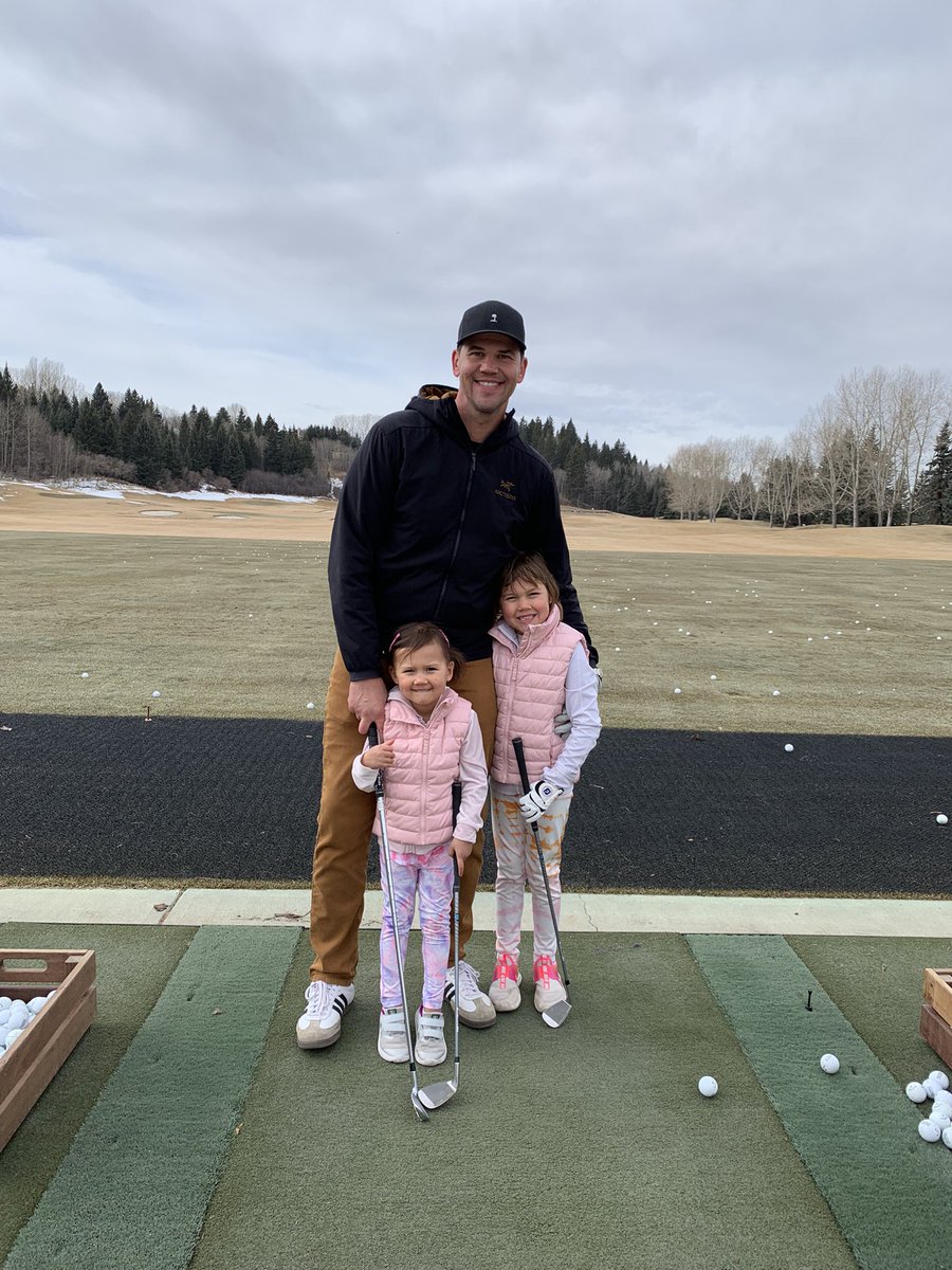 glencoegcc's tweet photo. Thank you to our members who stopped by this weekend for opening day at the Practice facility! 
Keep an eye out for important information in your member emails and online in the next few weeks as golf season is just around the corner! 

#glencoegolf #openingday #practicefacility https://t.co/gU74S6zo2t