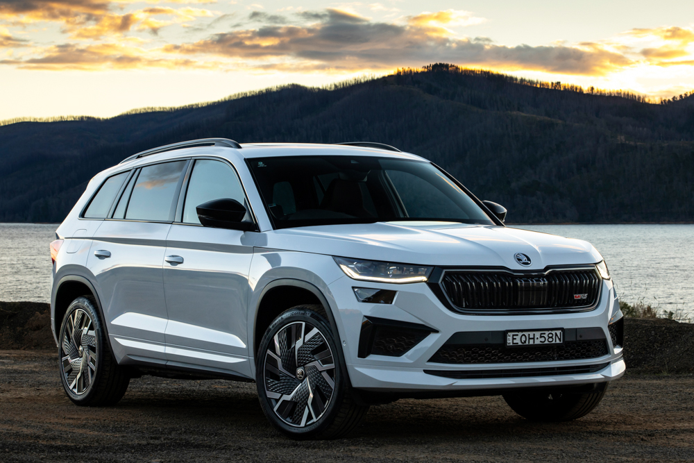 Autodeadline's tweet image. ŠKODA's 2022 Kodiaq delivers design, technology and performance upgrades autodeadline.com.au/Content/-koda/… The updated version of ŠKODA's award winning Kodiaq SUV including the brand's halo model – the Kodiaq RS – is now available in showrooms.
