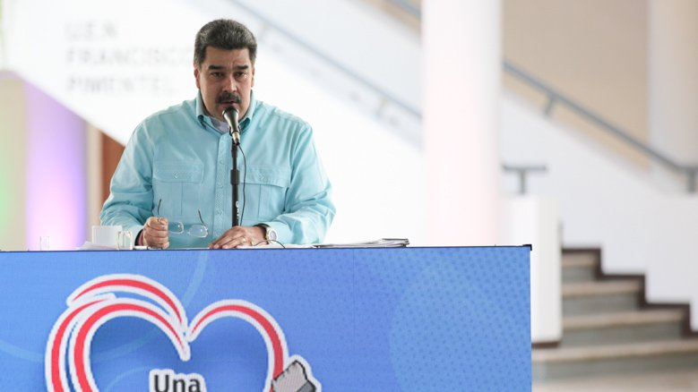 mippci_ven's tweet photo. 📢 Pdte. @NicolasMaduro: Venezuela tiene que brillar y ser ejemplo en el mundo de una educación pública, gratuita, incluyente y de máxima calidad. Lea más ⏩ https://t.co/Cc8BUZu8uO 
#AgriculturaParaLaVida https://t.co/WEH7kogL5O
