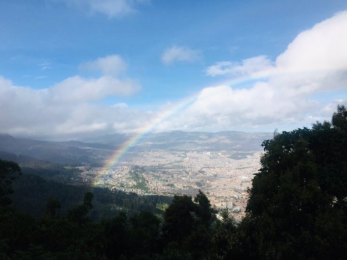 colombia_hist's tweet image. EL cerro de Monserrate en Bogotá, en un día de julio de 2019

Foto de @leipepper