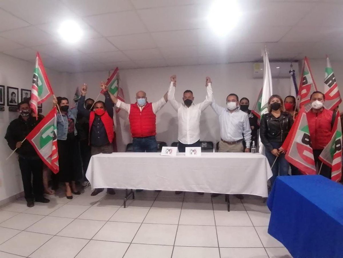 PRIOaxaca_'s tweet photo. El dirigente estatal de PRI, @JavierVillacana destacó que el hartazgo y decepción de la ciudadanía sobre la forma de gobierno de Morena se reflejó en las urnas este 27 de marzo, cuya participación fue histórica.
https://t.co/058bGEsiIA https://t.co/9jnhO8Pd18