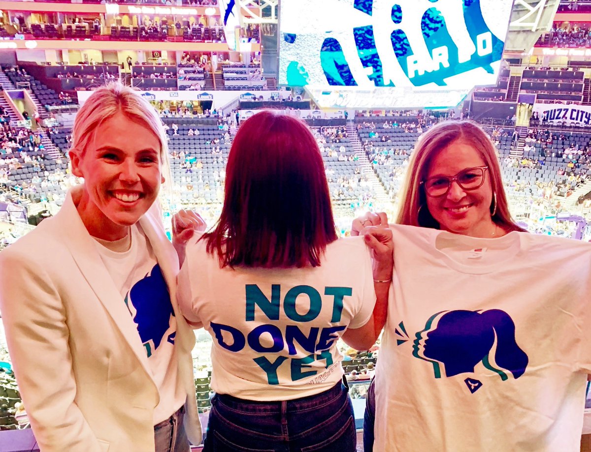 TIAA employees and Charlotte Hornets fans show their support to #RetireInequality for good. Join the movement at ow.ly/F87H50IuooW. #TIAAProud