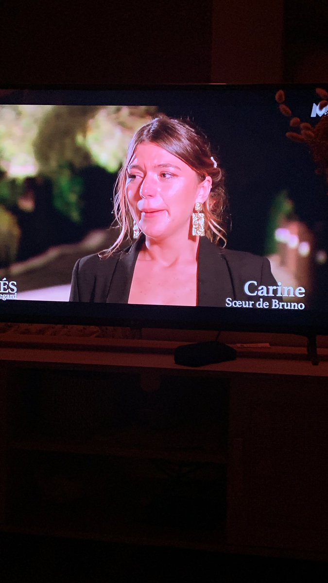 CcileBagot's tweet photo. #MariesAu1erRegard Mais ça va pas Cariiiineuuuh https://t.co/OgdOe0YIRY