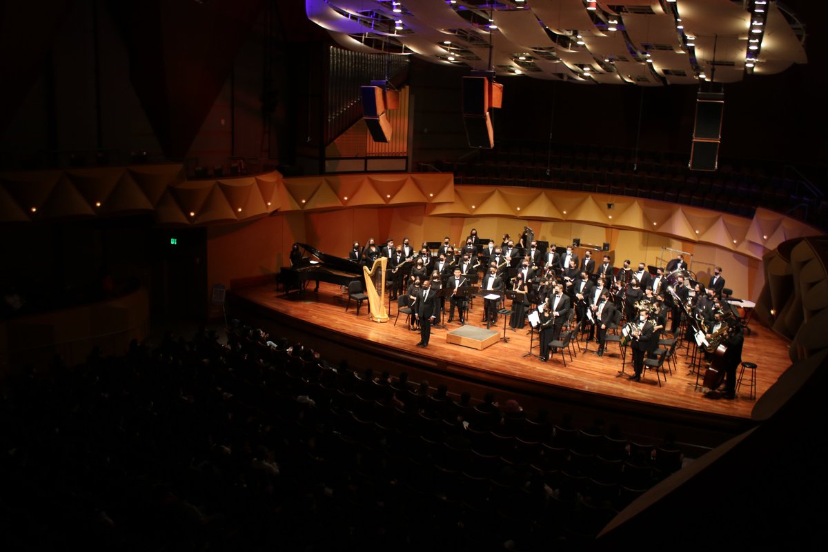 CSUFMusic's tweet photo. #CSUFSymphonicWinds performance during the #CSUFFestivalofWinds earlier this month!
#CSUFMusic #CSUF #music #musicmajorlife https://t.co/VrNeylxmht