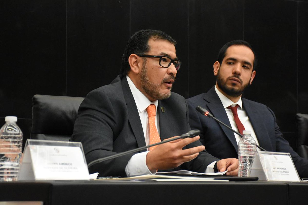 Las vacaciones serían un alivio para dejar de meter carga al <a href="/Tu_IMSS/">IMSS </a> a través de enfermedades y riesgos. Beneficiaría al patrón y en lo emocional al trabajador.

Siempre vamos a favorecer iniciativas que tiendan a aumentar la productividad: <a href="/federicorojasv/">Federico Rojas</a>, <a href="/SecTrabajoNL/">Secretaría del Trabajo NL</a>